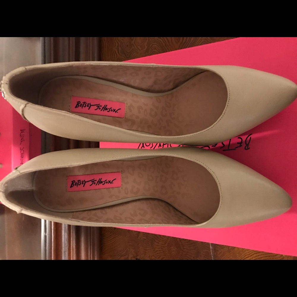 Betsey Johnson pumps